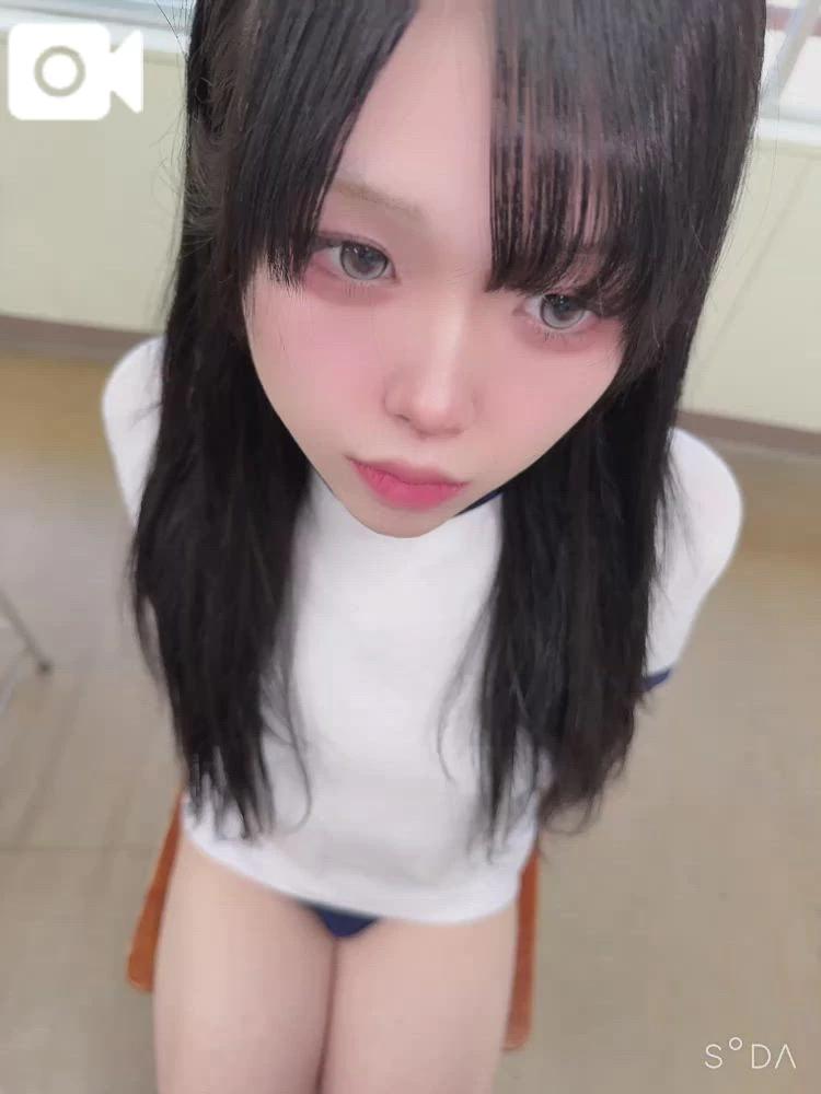 왠지...