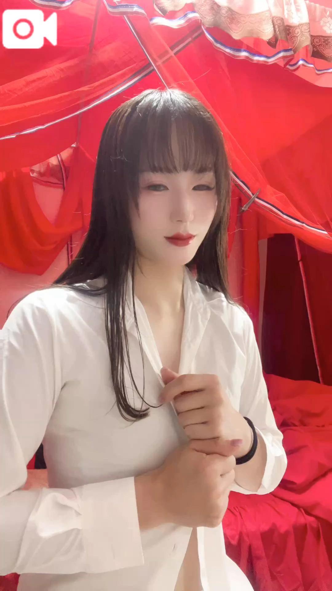 옷을 갈아입는