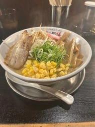 가게 도착했어-🎀*.🌷.*