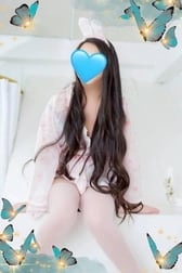 뜨거운 날씨를 흘려 시테네 🩷