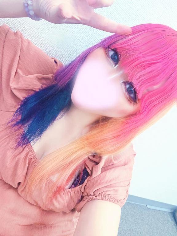 오키니톡 🩷 ̖́-
