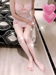 깜짝... 다리를 얽히고...