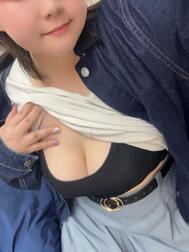 향하고 있습니다ε=(((((ﾉ･ω･)ﾉ)